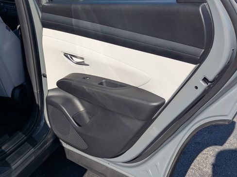 Used 2025 Hyundai Tucson SE image 15