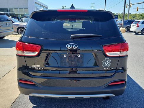 Used 2017 Kia Sorento EX AWD/4WD image 6