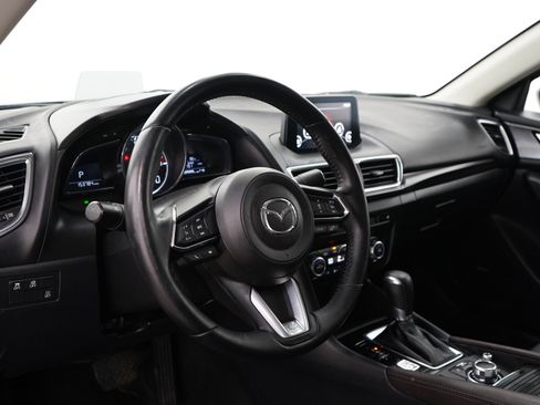 Used 2018 MAZDA MAZDA3 Grand Touring w/ Premium Equipment Package FWD image 24