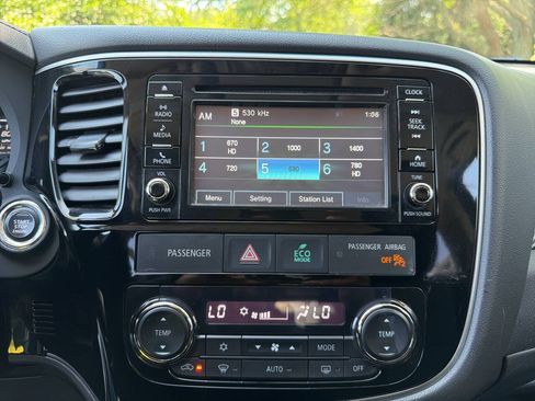 Used 2016 Mitsubishi Outlander SE FWD image 13