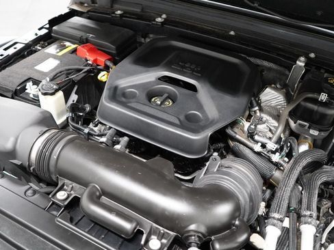 Used 2024 Jeep Wrangler Unlimited AWD/4WD image 30