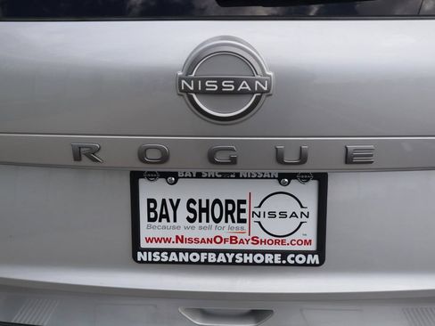 Certified 2025 Nissan Rogue SV AWD/4WD image 34