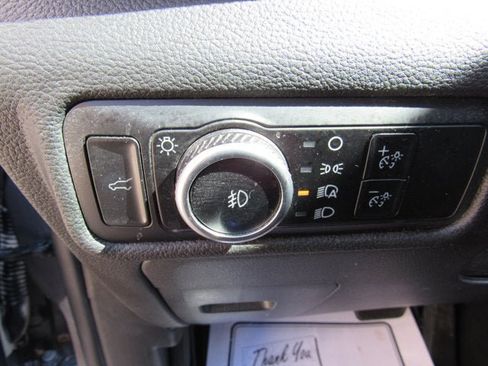 Used 2023 Ford Explorer XLT w/ Equipment Group 202A AWD/4WD image 11
