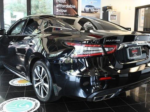 Used 2020 Nissan Maxima 3.5 SV w/ Floor Mat Group FWD image 10