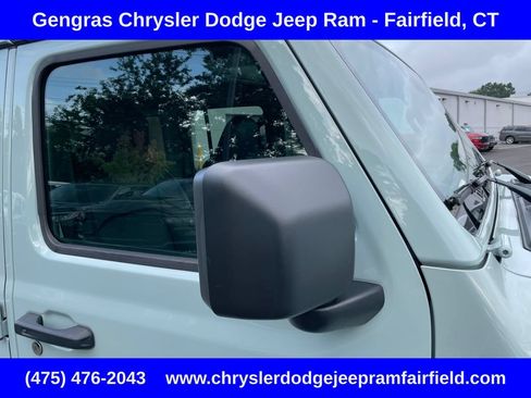 Used 2024 Jeep Wrangler Unlimited Sahara w/ Dual Top Group AWD/4WD image 15