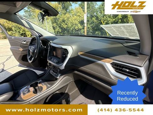 Certified 2023 GMC Acadia SLE image 27