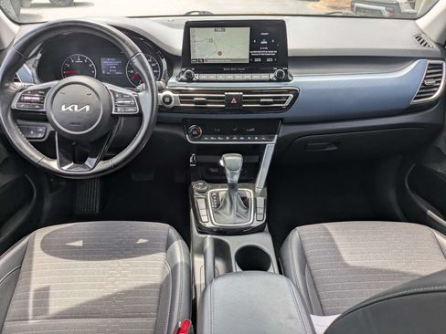 Used 2023 Kia Seltos S w/ Navigation Package FWD image 15