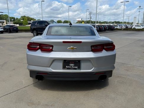 Used 2019 Chevrolet Camaro LT RWD image 8