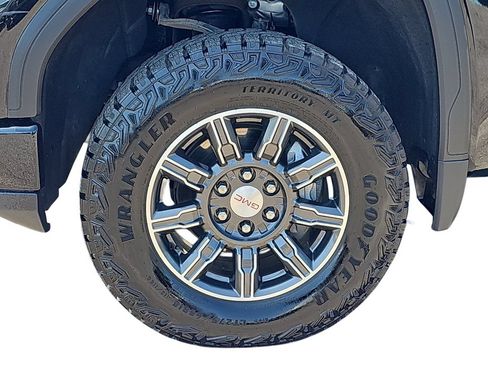 Used 2025 GMC Sierra 1500 AT4 AWD/4WD image 30