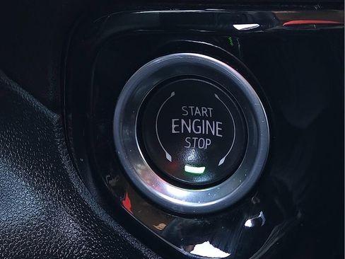 Used 2025 GMC Sierra 1500 SLT image 15