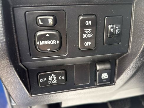 Used 2015 Toyota Tundra Limited AWD/4WD image 17