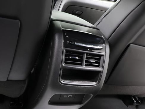 Used 2023 Cadillac XT5 Premium Luxury image 22