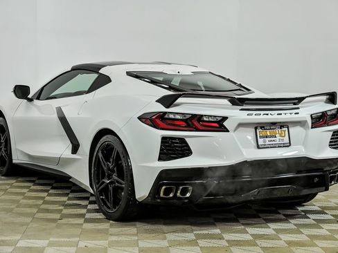 Used 2021 Chevrolet Corvette Stingray w/ Z51 Performance Package image 5