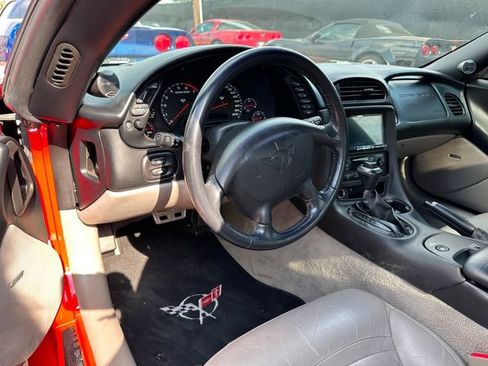 Used 2004 Chevrolet Corvette Coupe w/ Preferred Equipment Group RWD image 7