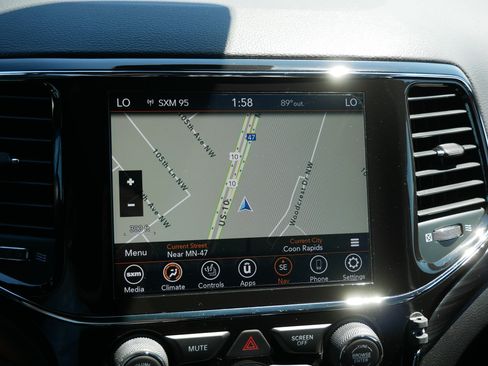Used 2022 Jeep Grand Cherokee Laredo X AWD/4WD image 22