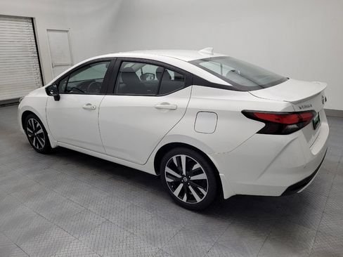 Used 2022 Nissan Versa SR image 3