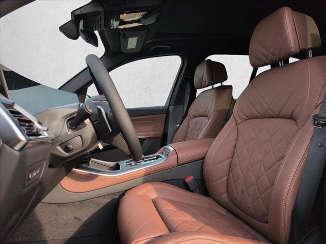 Certified 2026 BMW X5 xDrive50e w/ Climate Comfort Package AWD/4WD image 4