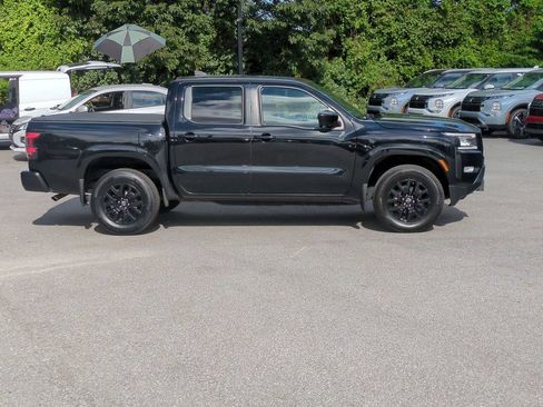 Used 2023 Nissan Frontier SV w/ Midnight Edition Package AWD/4WD image 4