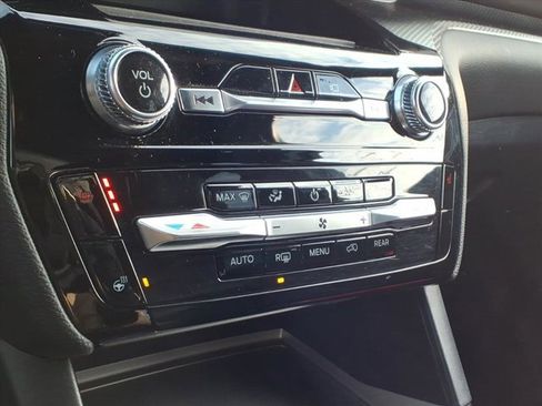 Used 2022 Ford Explorer ST-Line w/ Class IV Trailer Tow Package image 14