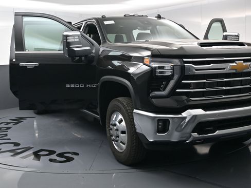 New 2026 Chevrolet Silverado 3500 LTZ w/ LTZ Plus Package image 25