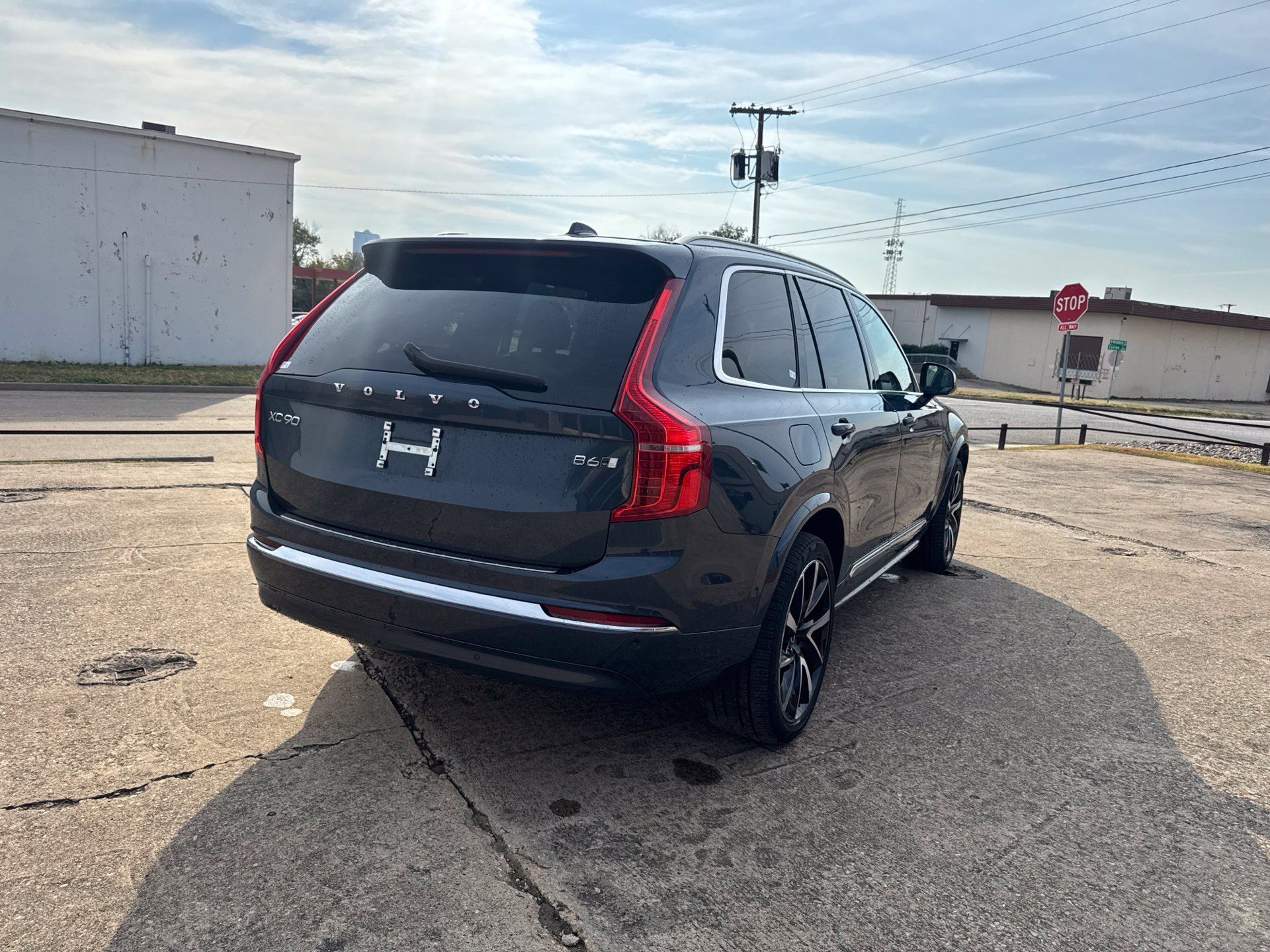 Used 2023 Volvo XC90 B6 Plus w/ Protection Package Premier AWD/4WD image 7