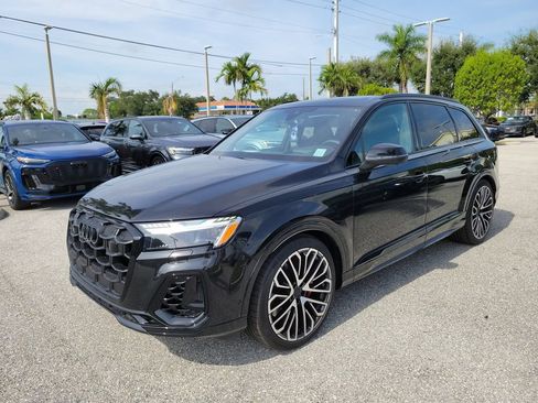 New 2026 Audi SQ7 Prestige AWD/4WD image 2