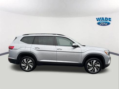 Used 2024 Volkswagen Atlas SE image 4