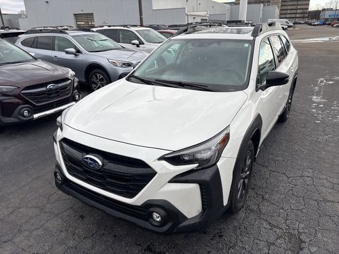 Certified 2025 Subaru Outback Onyx Edition image 5