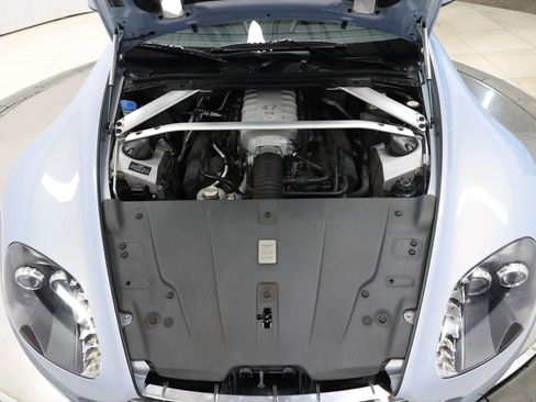 Used 2011 Aston Martin V8 Vantage Coupe RWD image 72