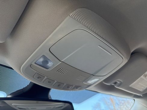 Used 2024 Ford Edge Titanium image 23