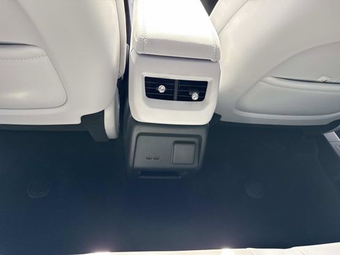 New 2026 Cadillac Optiq Luxury 1 image 17