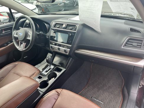 Used 2017 Subaru Outback 3.6R Touring image 18