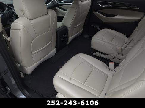 Used 2021 Buick Enclave Essence image 26