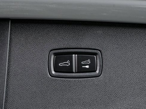 New 2026 Porsche Cayenne Coupe image 35