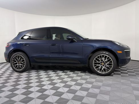 Used 2018 Porsche Macan AWD/4WD image 8