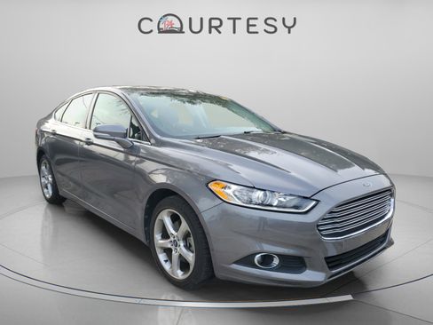 Used 2013 Ford Fusion SE image 5