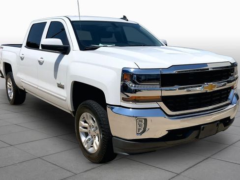 Used 2018 Chevrolet Silverado 1500 LT w/ Texas Edition AWD/4WD image 3