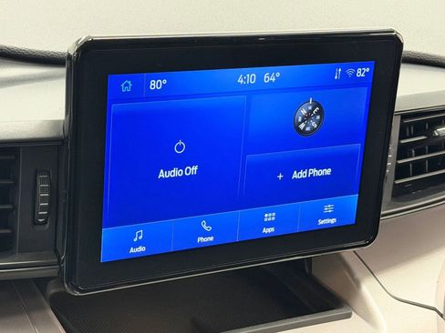 Used 2024 Ford Explorer XLT w/ Class IV Trailer Tow Package image 27