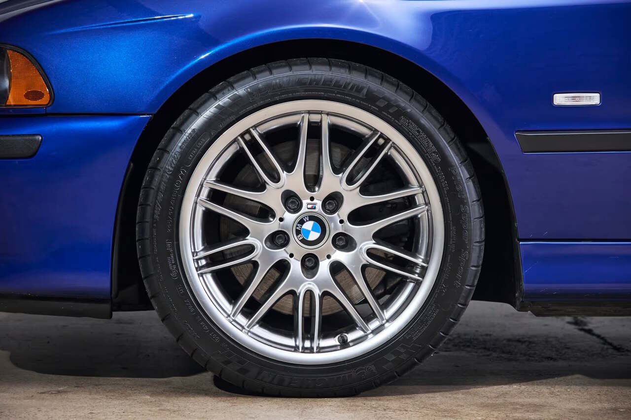 Used 2002 BMW M5 RWD image 32