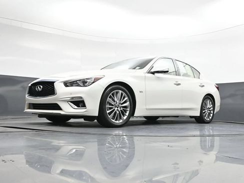 Used 2018 INFINITI Q50 Luxe w/ Essential Package (3.0T Luxe) RWD image 37