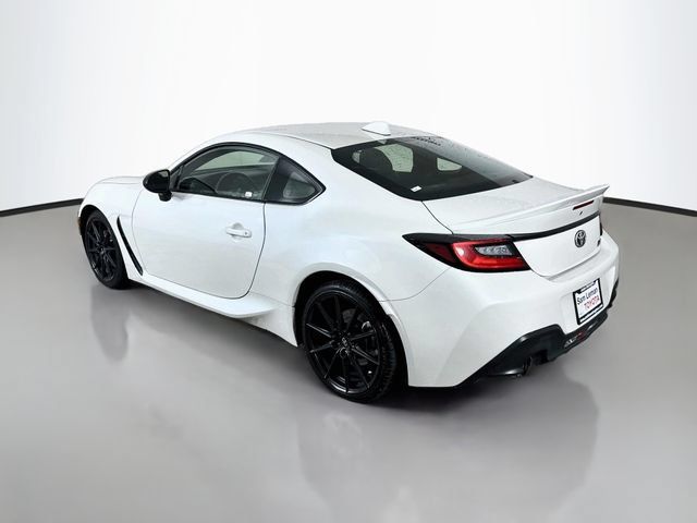 Used 2025 Toyota GR86 Premium w/ ALL Weather Mat Package (TMS) RWD image 5
