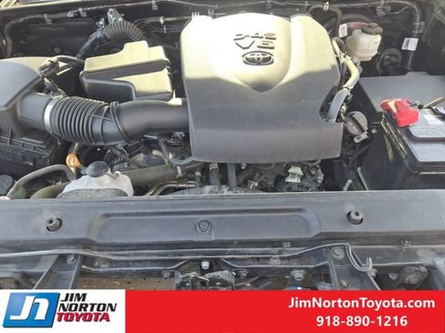 Used 2023 Toyota Tacoma Limited RWD image 33