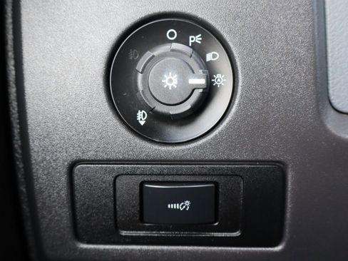 Used 2014 Ford F150 XLT w/ XLT Convenience Package image 28