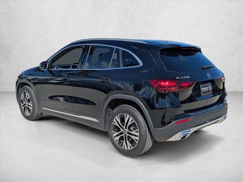 Used 2025 Mercedes-Benz GLA 250 image 8