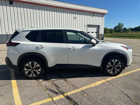 Used 2023 Nissan Rogue SV AWD/4WD image 5