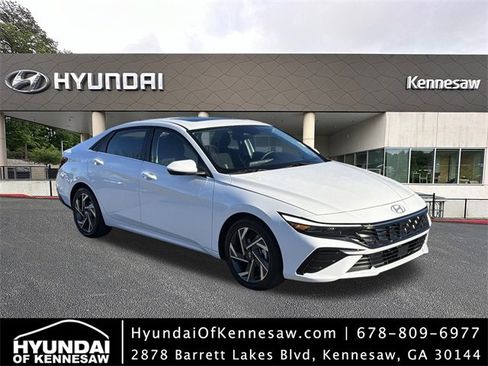 Certified 2025 Hyundai Elantra SEL image 1