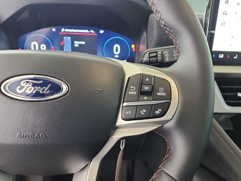 New 2026 Ford Explorer Active RWD image 26