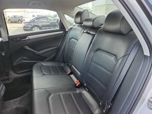 Used 2015 Volkswagen Passat 1.8T Wolfsburg Edition image 19