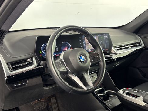 Used 2024 BMW X1 xDrive28i w/ Convenience Package AWD/4WD image 4