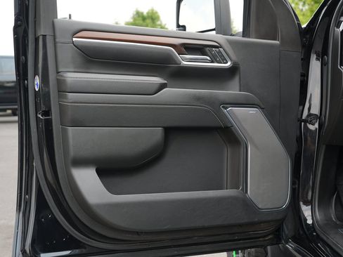 Used 2024 GMC Sierra 2500 Denali w/ Denali Reserve Package AWD/4WD image 14